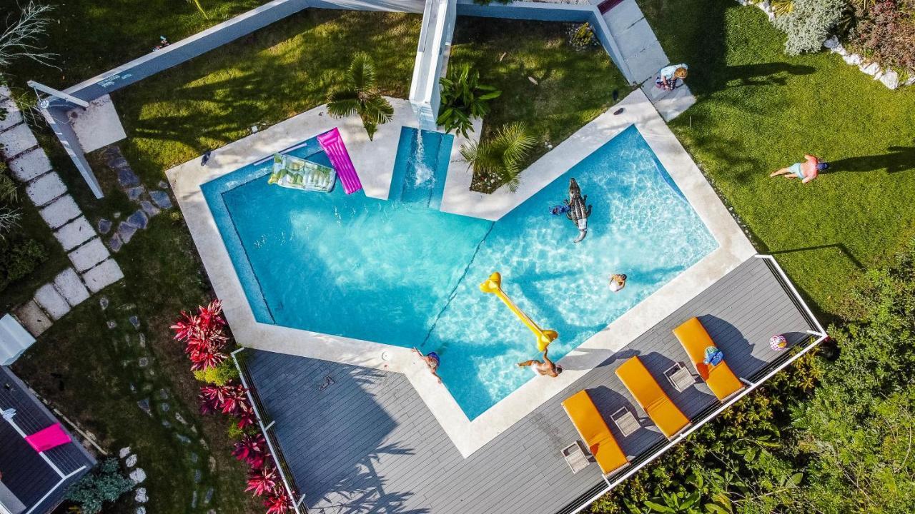 Aves Hotel Montezuma Bagian luar foto