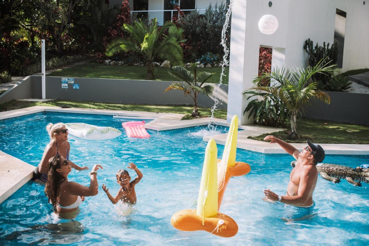 Aves Hotel Montezuma Bagian luar foto