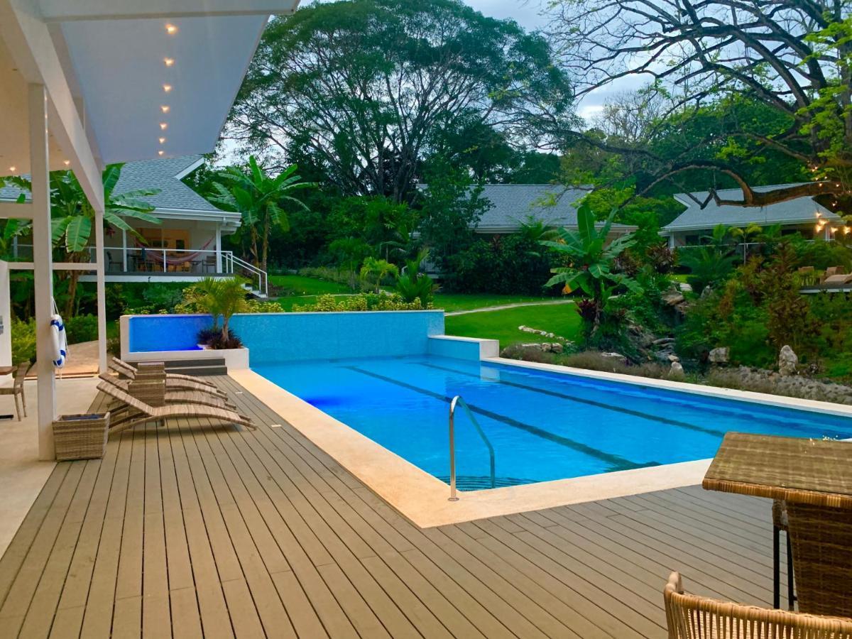 Aves Hotel Montezuma Bagian luar foto