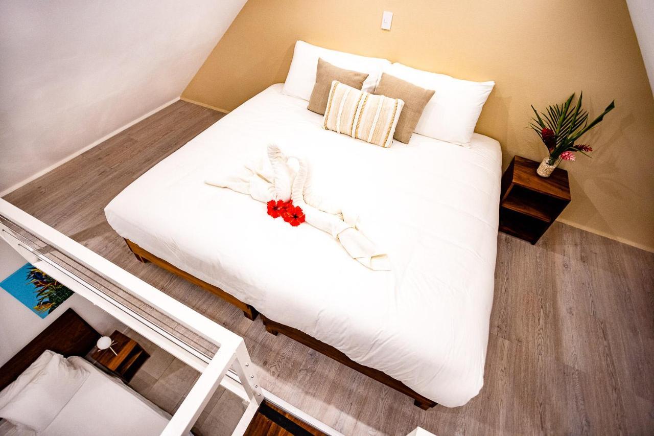 Aves Hotel Montezuma Bagian luar foto