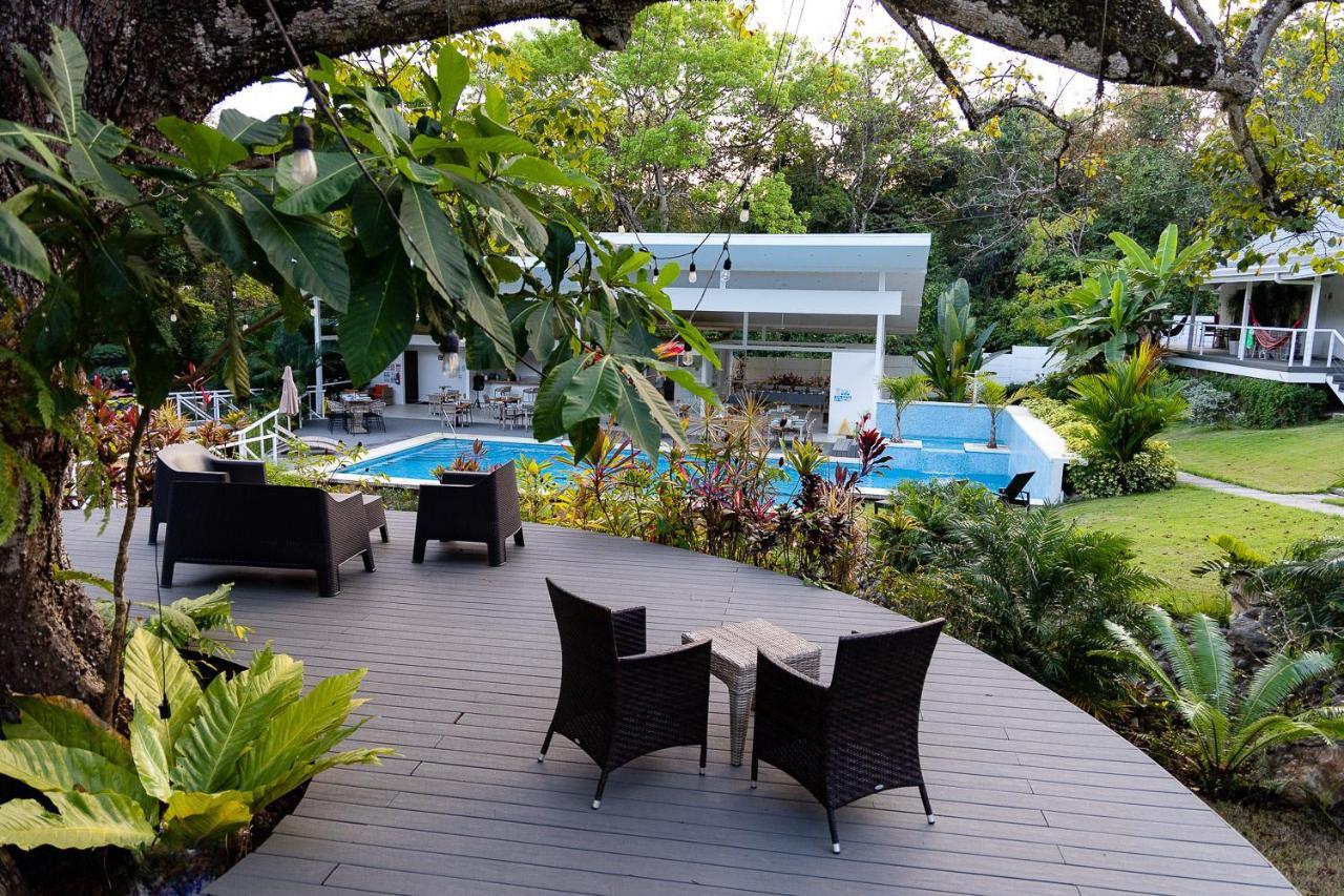 Aves Hotel Montezuma Bagian luar foto