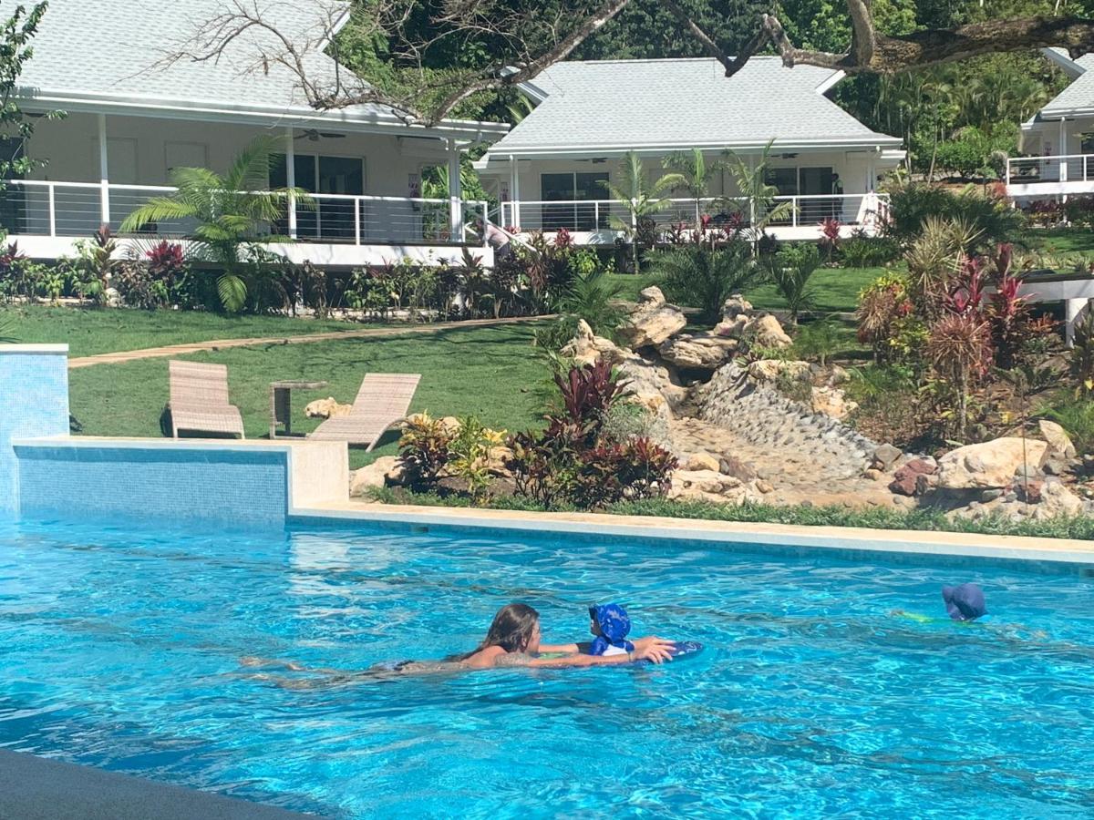 Aves Hotel Montezuma Bagian luar foto