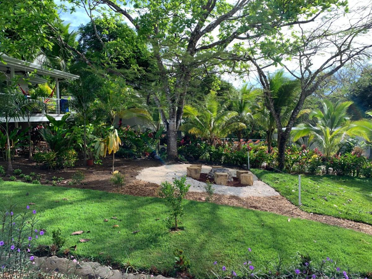 Aves Hotel Montezuma Bagian luar foto